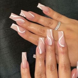 Press on nails
